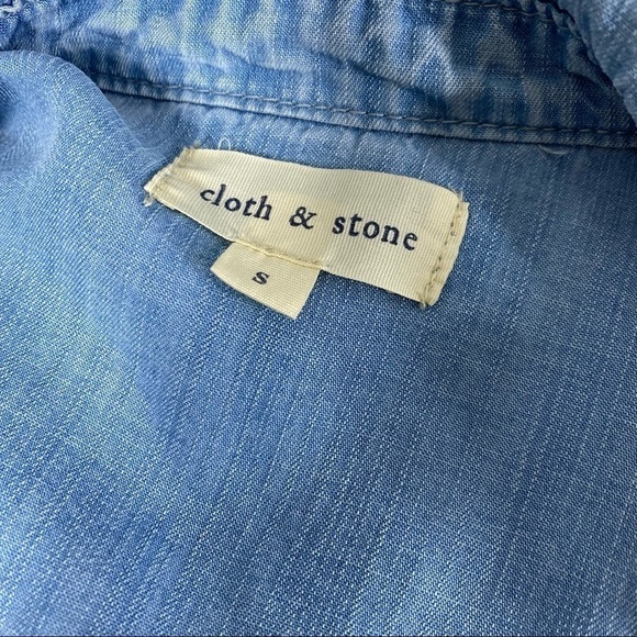 CLOTH & STONE Chambray Tencel Buttondown Shirt Size Small - Picture 4 of 5